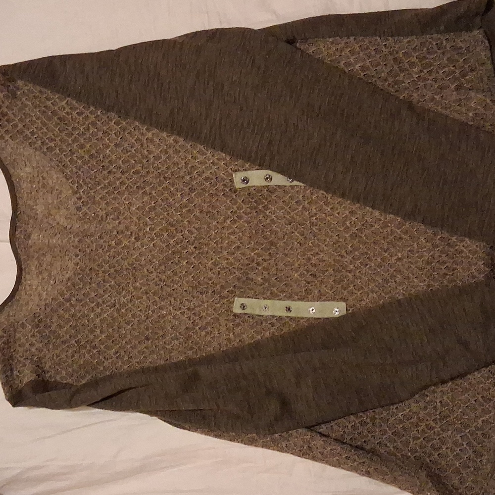Miss Me Olive Knit Butterfly Top Size Small - Picture 3 of 9